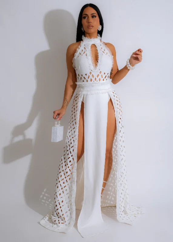 About That Maxi Dress White Sleeveless maxi dresses