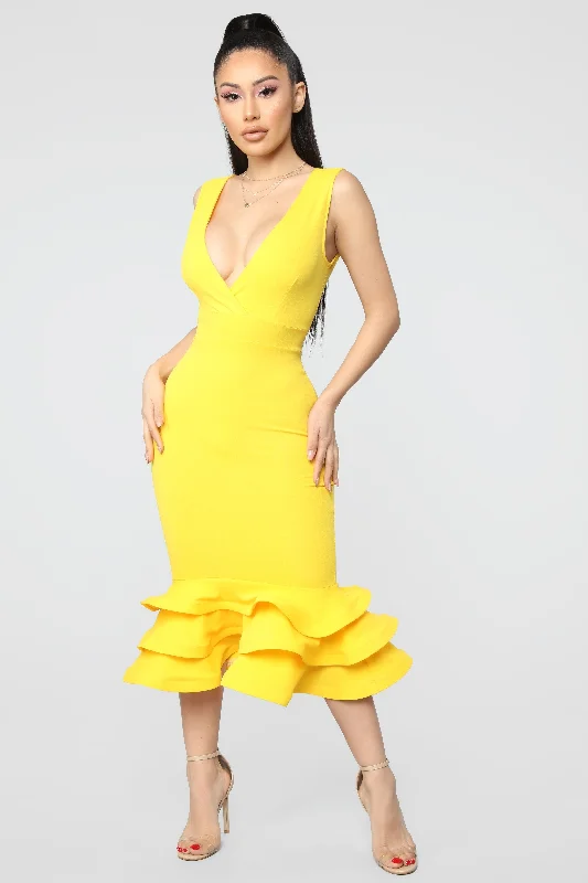 Dates With Babe Ruffle Dress - Yellow Flowy unclassified dresses