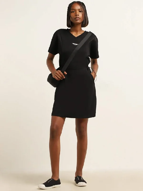 Studiofit Black Straight Dress Casual chic unclassified dresses