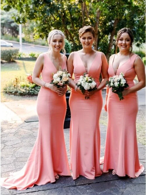 V-neckline Fitted Bridesmaid Dress Minimalist unclassified dresses