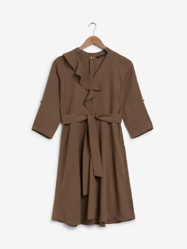 Wardrobe Brown Kiasa Dress With Belt Affordable unclassified dresses