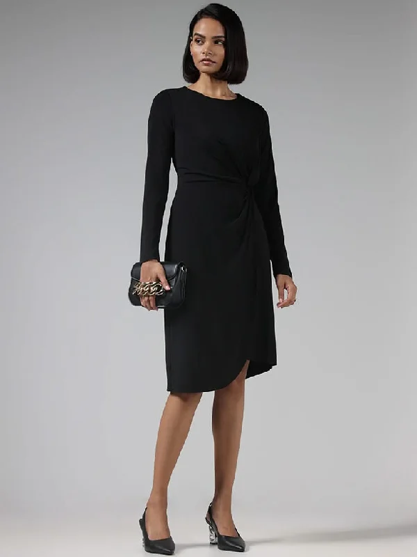 Wardrobe Solid Black Ruched Dress Knitted unclassified dresses