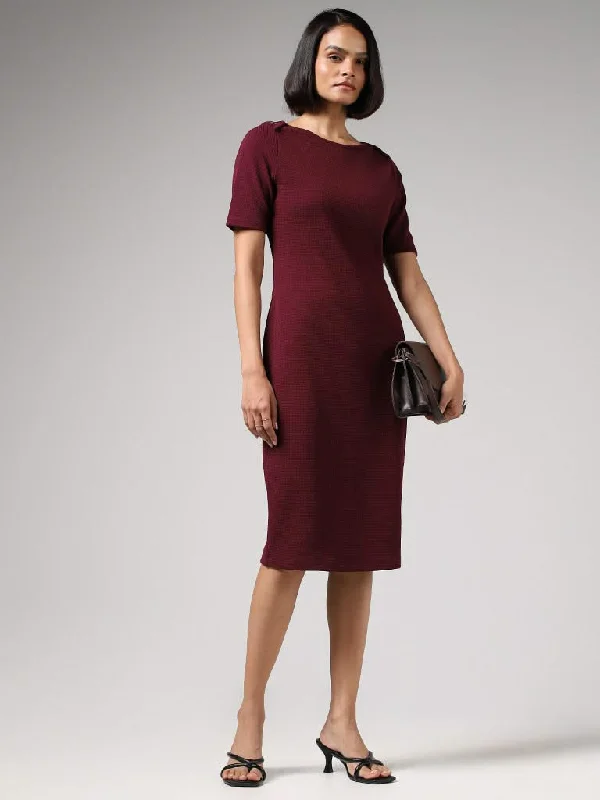 Wardrobe Solid Textured Burgundy Dress Y2K unclassified dresses