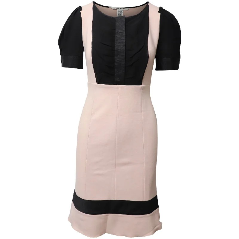 Diane Von Furstenberg Color Block Bodycon Dress in Pink and Black Wool Stylish Bodycon Gown